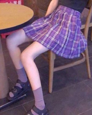 《绝对领域（1V1，校园H）》by白毛浮绿（完结）