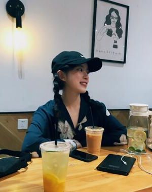 穿书七零，娇软女配成男主心尖宠