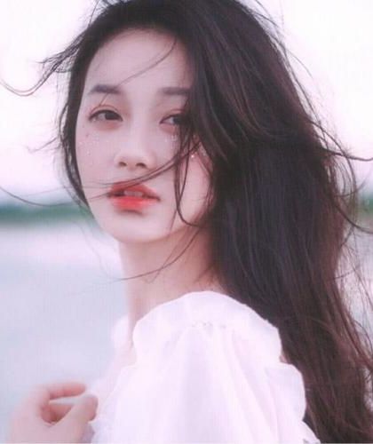 故人成陌路，锦绣自归途 作者：匿名