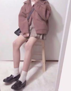 以女子之身跻身朝堂 作者：昭瑶