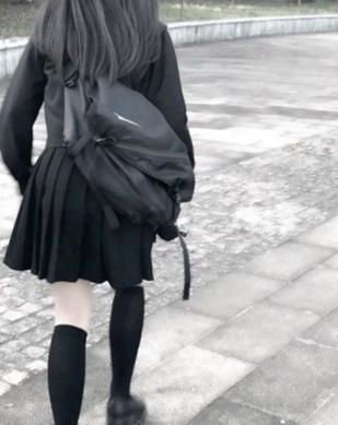 [完结]《皇宫内被野男人玩了》作者：aolce