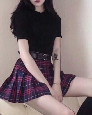 《我就亲一下》作者：酥皮芙芙子