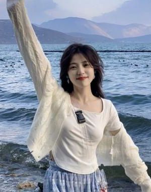 《圣女昌》作者：生啃花岗岩